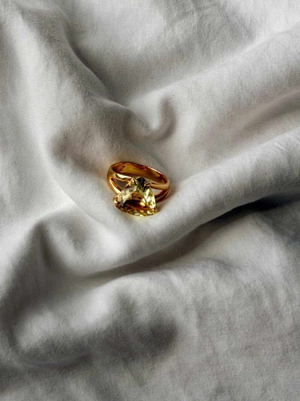 Classic Triangle Travel Ring - Gold - Reconstituted Yellow Diamond